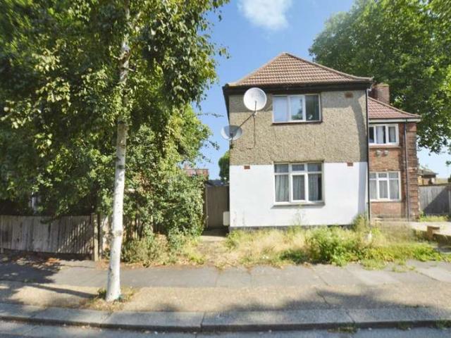 House for sale in Plaistow, Greater London