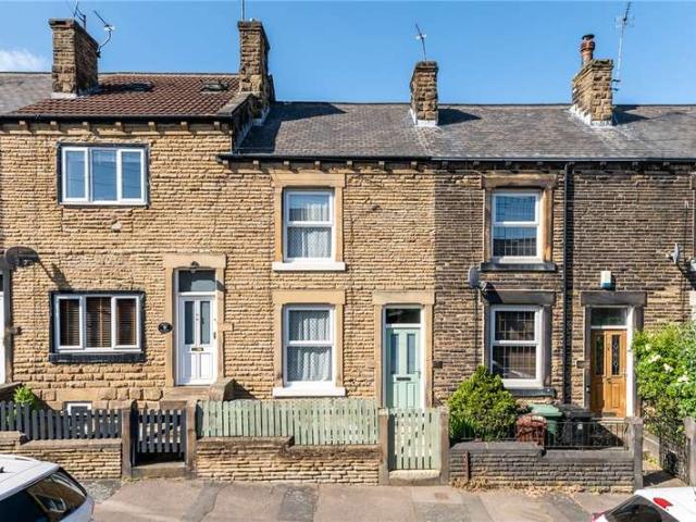House for sale in Churwell, West Yorkshire