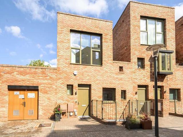 House for sale in London Borough of Barnet, Greater London