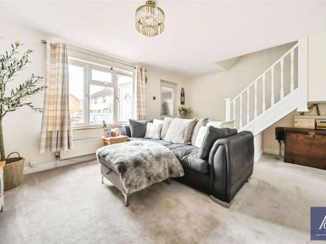House for sale in Middleton Cheney, Northamptonshire