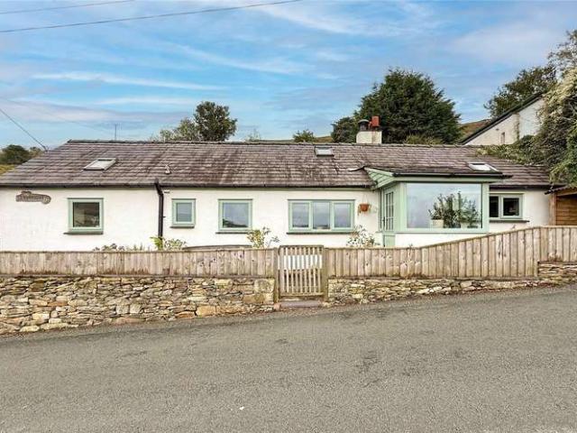 House for sale in Deiniolen, Wales