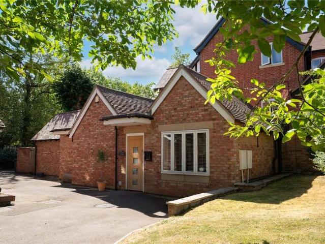 Bungalow for sale in Stratford-upon-Avon, Alderminster
