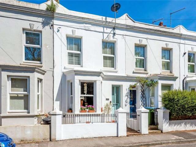House for sale in Felpham, Clapham