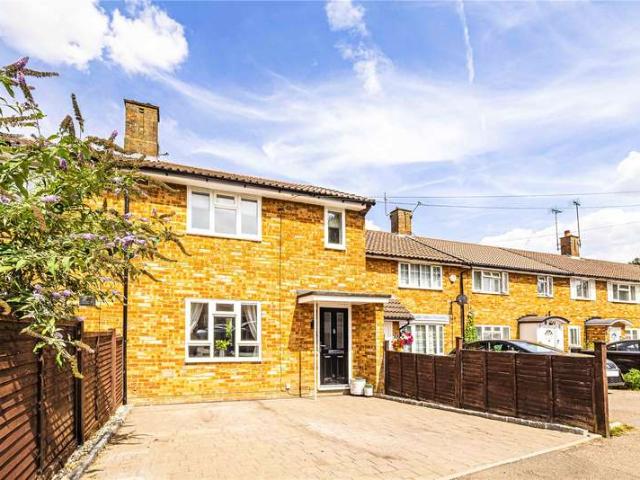 House for sale in Pouchen End, Hertfordshire