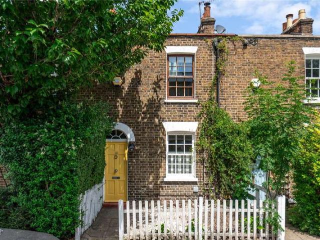 House for sale in Wandsworth, Greater London