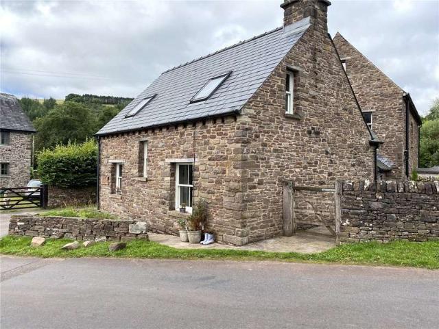 House for sale in Llandeilo'r-fân, Wales