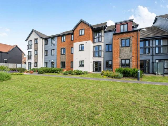 House for sale in Hounsome Fields, Priest Down