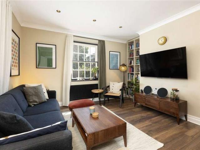 House for sale in Southfields, Greater London
