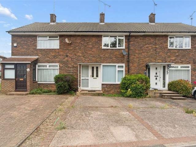 House for sale in Lee Chapel, Essex