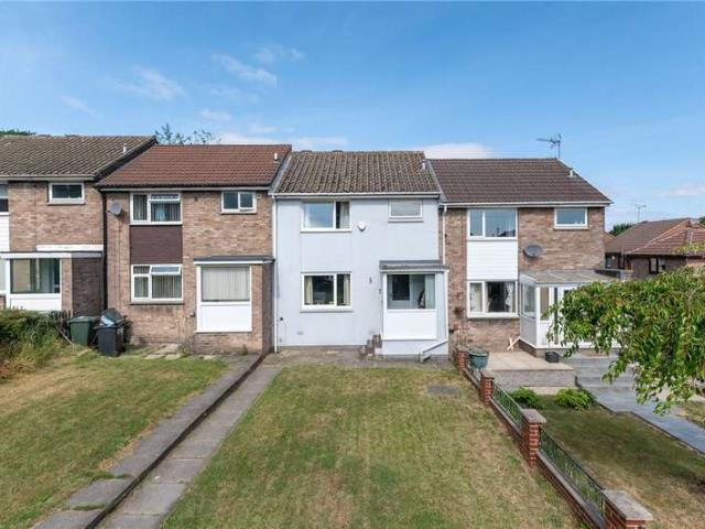 House for sale in Tingley, West Yorkshire