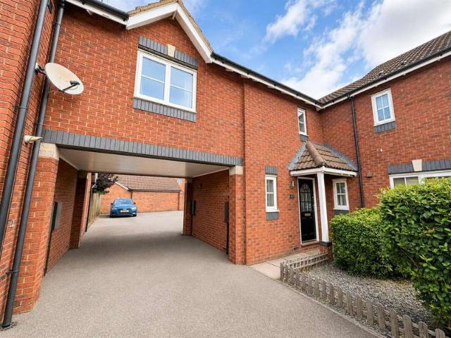 Townhouse for sale in Warwick Gates, Green Close