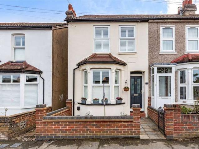House for sale in Rush Green, Greater London