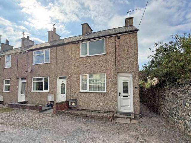 House for sale in Llanfair Pwllgwyngyll, Wales