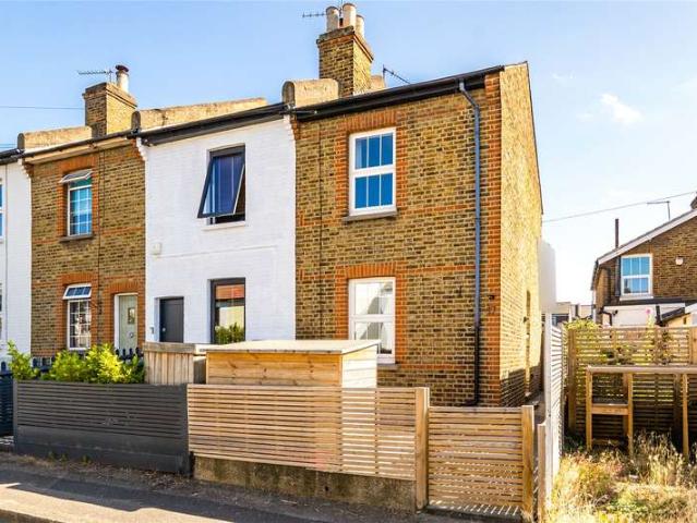 House for sale in Royal Borough of Kingston upon Thames, Greater London