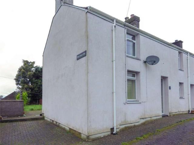 House for sale in Llanllyfni, Pen-y-groes