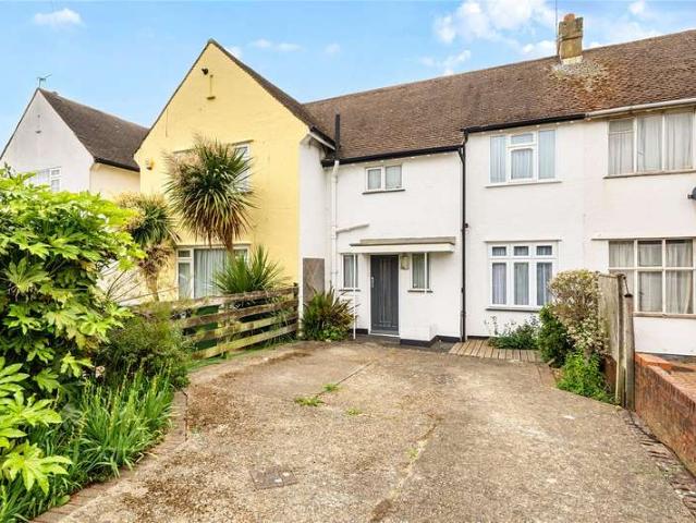 House for sale in Hook, Greater London