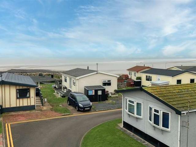 Cottage for sale in North Scale