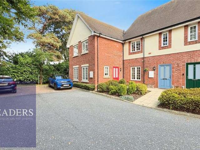 House for sale in Chipping Hill, Essex