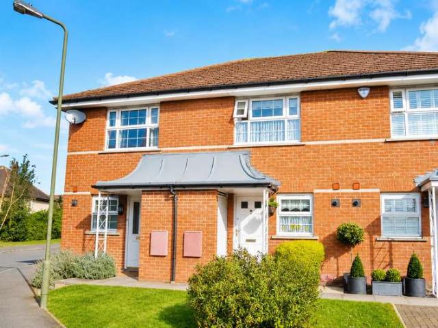 House for sale in Mill Hill, Greater London