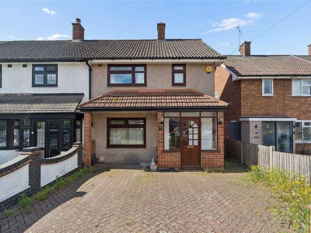 House for sale in South Hornchurch, Greater London