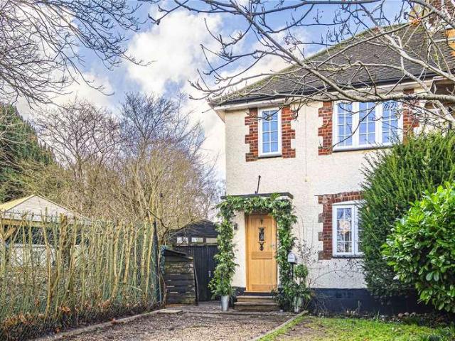 House for sale in Pouchen End, Hertfordshire