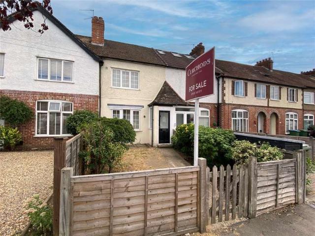 House for sale in Swallowfields, Elmbridge