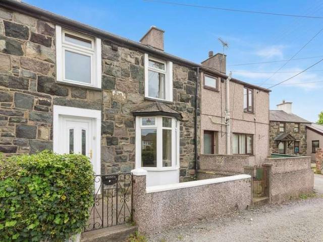 House for sale in Rhostryfan, Wales