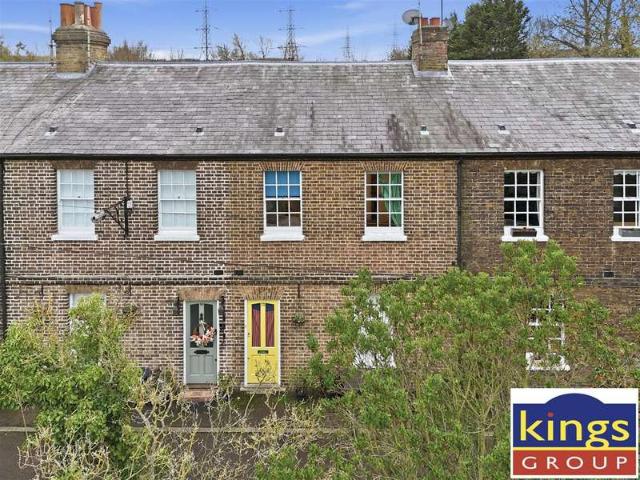 House for sale in Enfield Island Village, Greater London