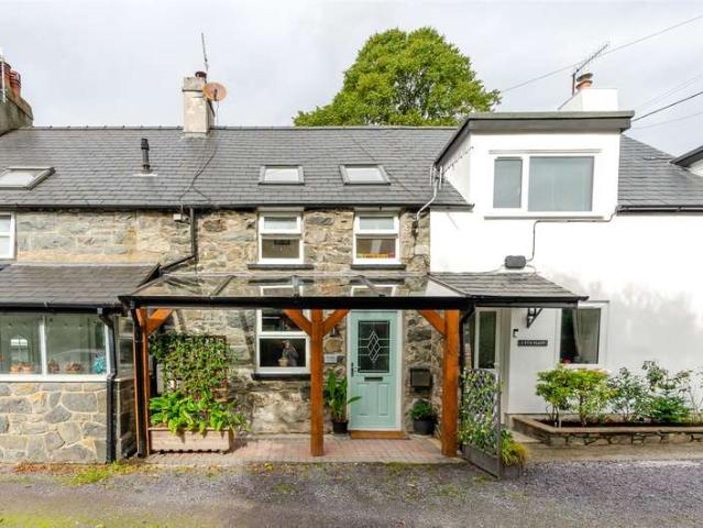 House for sale in Llanrwst