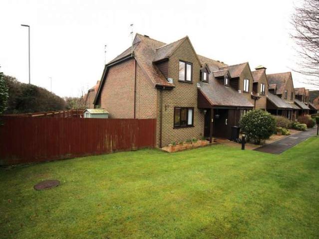 House for sale in Alveston