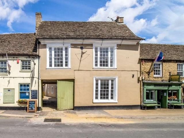 House for sale in Lechlade, Cotswold