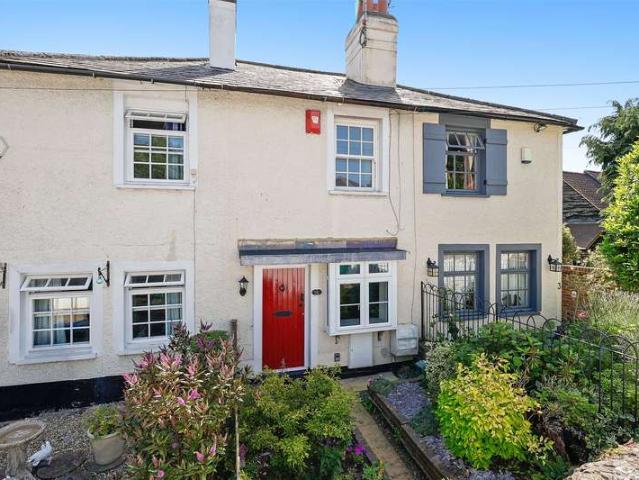 House for sale in Hillview, Surrey