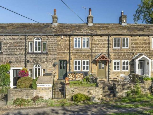House for sale in Esholt, West Yorkshire
