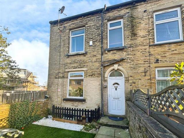 House for sale in Allerton, West Yorkshire