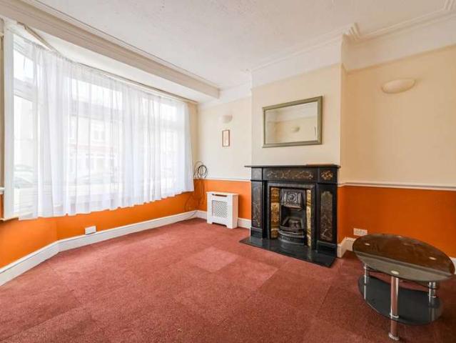 House for sale in East Ham, East Ham
