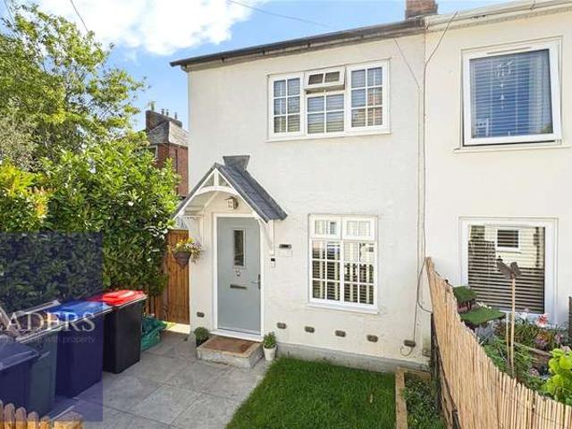 House for sale in Chipping Hill, Essex
