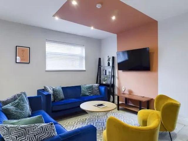 Room for rent in Chorlton-on-Medlock, Georgia