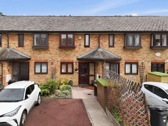 House for sale in Snaresbrook, Greater London