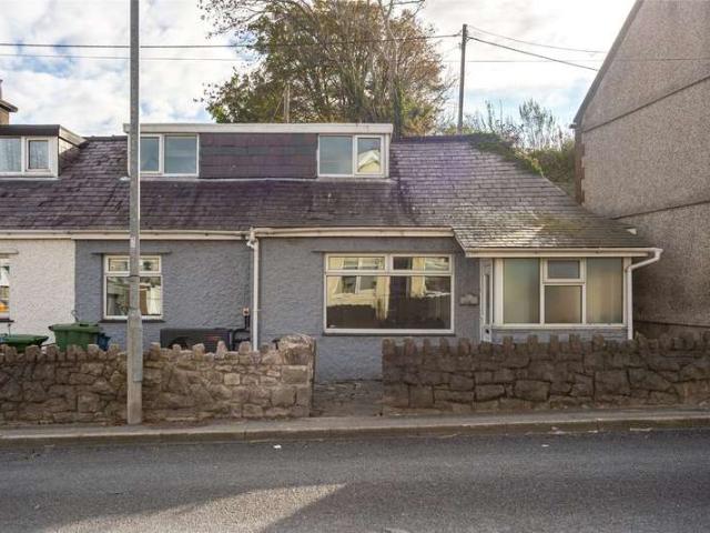House for sale in Llanfaglan, Bontnewydd