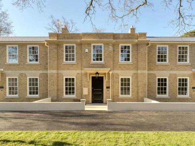 House for sale in Brunswick Park, Greater London