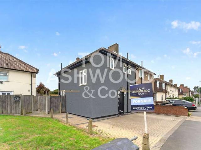 House for sale in Becontree, Greater London