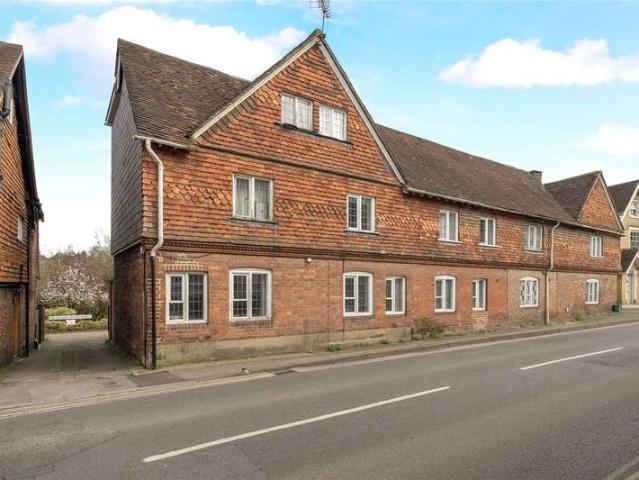 House for sale in Fole, Surrey