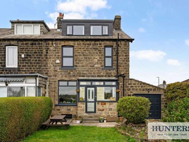House for sale in Rufford Park, Yeadon