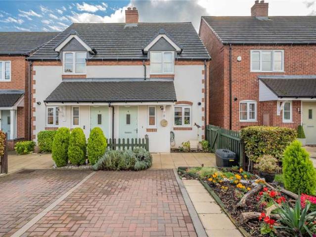 House for sale in Stoke Court, Bromsgrove