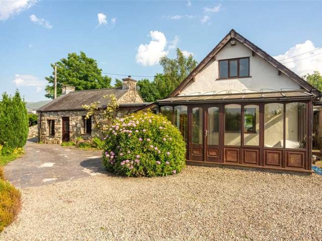 House for sale in Llanrug, Wales