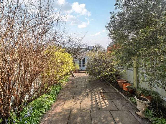 House for sale in West Oxford, The Slade