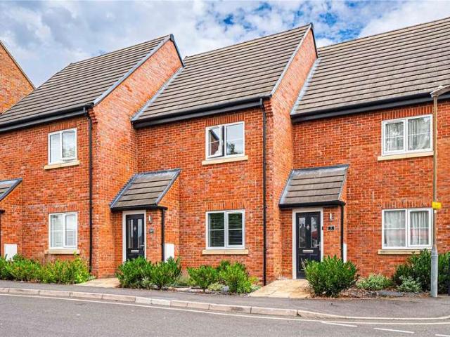 House for sale in Highfield, Pouchen End