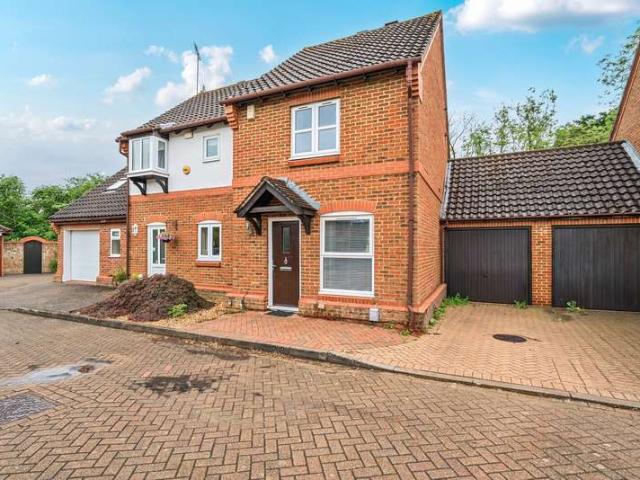 House for sale in Westborough, Surrey