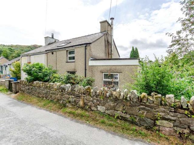 House for sale in Clwt-y-bont, Deiniolen