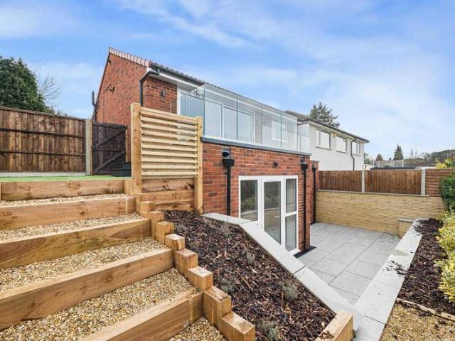 House for sale in The Butts, Kent